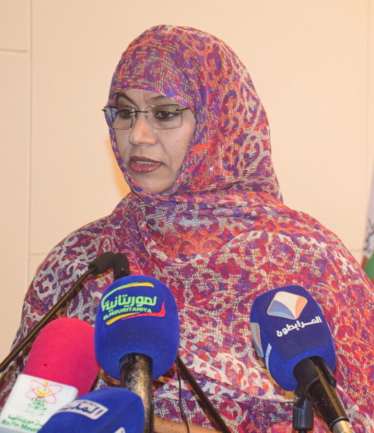 Mme Naha Hamdi Mouknass